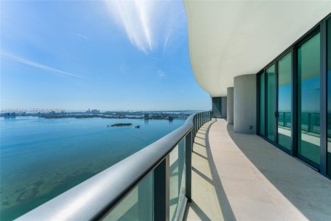 Condo in Miami, Florida, 5 bedrooms  № 2076121 - photo 29