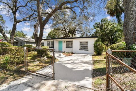 Villa ou maison à vendre à Tampa, Floride: 4 chambres, 112.6 m2 № 1909198 - photo 5