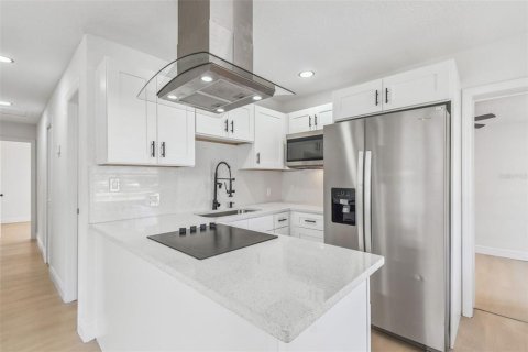 Villa ou maison à vendre à Tampa, Floride: 4 chambres, 112.6 m2 № 1909198 - photo 14
