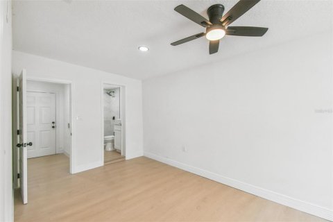 Villa ou maison à vendre à Tampa, Floride: 4 chambres, 112.6 m2 № 1909198 - photo 25