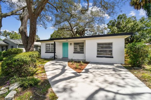 Villa ou maison à vendre à Tampa, Floride: 4 chambres, 112.6 m2 № 1909198 - photo 2