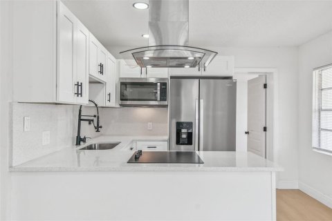 Villa ou maison à vendre à Tampa, Floride: 4 chambres, 112.6 m2 № 1909198 - photo 20