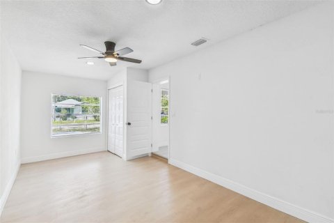 Villa ou maison à vendre à Tampa, Floride: 4 chambres, 112.6 m2 № 1909198 - photo 27