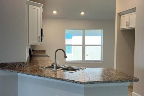Villa ou maison à louer à St. Lucie, Floride: 3 chambres, 163.97 m2 № 2309113 - photo 9