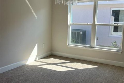 Villa ou maison à louer à St. Lucie, Floride: 3 chambres, 163.97 m2 № 2309113 - photo 4