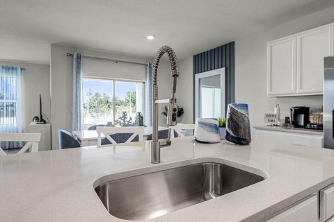 Villa ou maison à vendre à Poinciana, Floride: 4 chambres, 169.83 m2 № 1803622 - photo 8