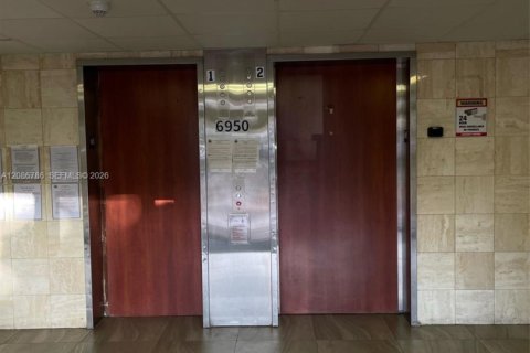Copropriété à louer à Hialeah, Floride: 1 chambre, 39.86 m2 № 2358007 - photo 2