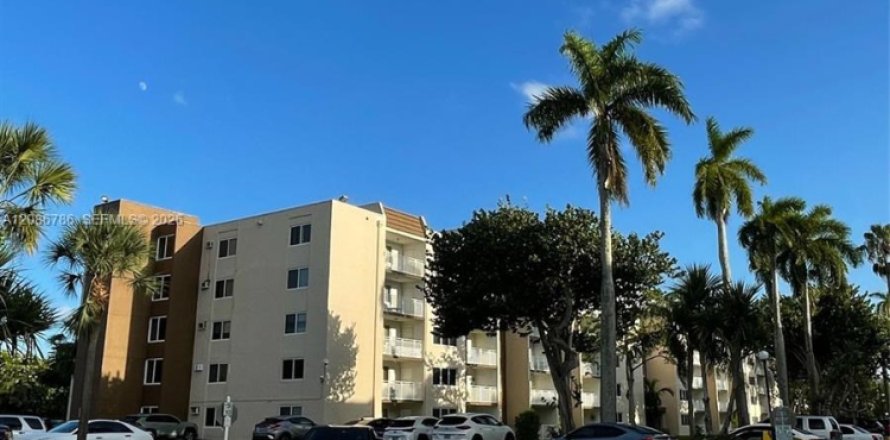 Condo à Hialeah, Floride, 1 chambre  № 2358007