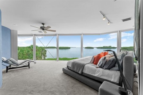 Casa en venta en Saint Petersburg, Florida, 3 dormitorios, 365.57 m2 № 1904833 - foto 27