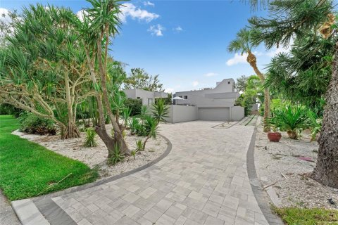 Villa ou maison à vendre à Saint Petersburg, Floride: 3 chambres, 365.57 m2 № 1904833 - photo 2