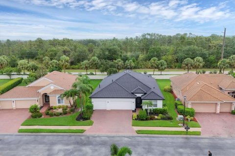 House in Bradenton, Florida 3 bedrooms, 220.27 sq.m. № 1772007 - photo 4