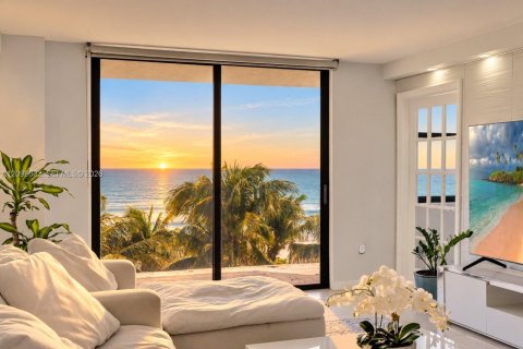 Copropriété à vendre à Miami Beach, Floride: 2 chambres, 141.58 m2 № 2397652 - photo 3