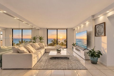 Copropriété à vendre à Miami Beach, Floride: 2 chambres, 141.58 m2 № 2397652 - photo 2