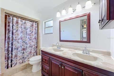 Villa ou maison à vendre à Orlando, Floride: 3 chambres, 155.98 m2 № 2204140 - photo 17