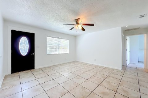 Villa ou maison à vendre à Orlando, Floride: 3 chambres, 155.98 m2 № 2204140 - photo 11