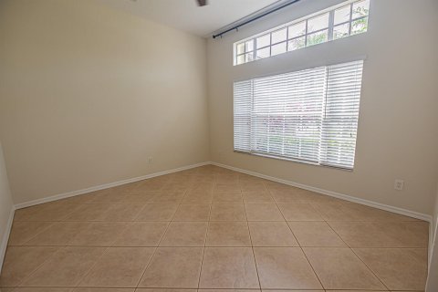 Casa en venta en Port St. Lucie, Florida, 4 dormitorios, 197.7 m2 № 2078355 - foto 7