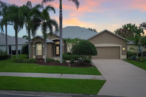 Casa en Port St. Lucie, Florida 4 dormitorios, 197.7 m2 № 2078355