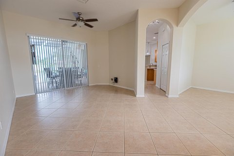Casa en venta en Port St. Lucie, Florida, 4 dormitorios, 197.7 m2 № 2078355 - foto 12