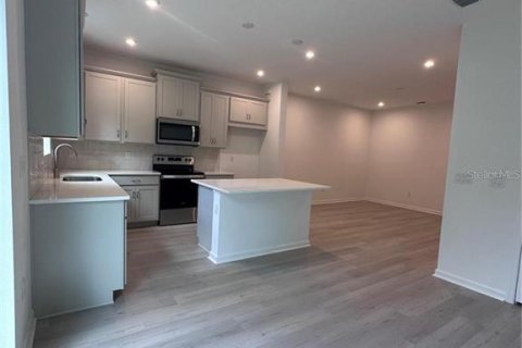 Adosado en alquiler en Orlando, Florida, 3 dormitorios, 142.33 m2 № 1917947 - foto 5