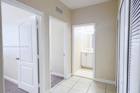 Купить кондоминиум в Хомстед, Флорида 3 спальни, 108.32м2, № 1969539 - фото 15