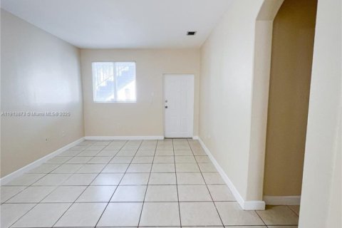 Купить кондоминиум в Хомстед, Флорида 3 спальни, 108.32м2, № 1969539 - фото 4