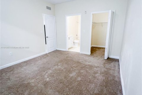 Купить кондоминиум в Хомстед, Флорида 3 спальни, 108.32м2, № 1969539 - фото 17