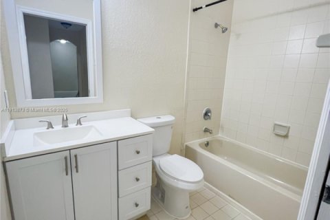 Купить кондоминиум в Хомстед, Флорида 3 спальни, 108.32м2, № 1969539 - фото 14