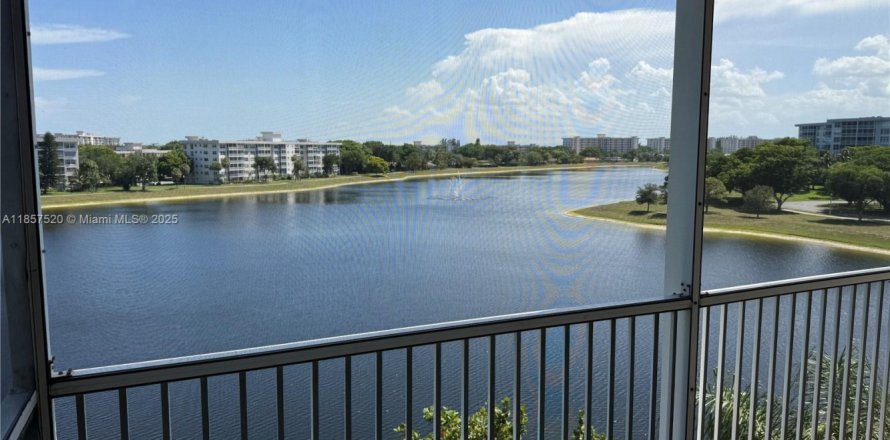 Condo à Pompano Beach, Floride, 3 chambres № 1881729