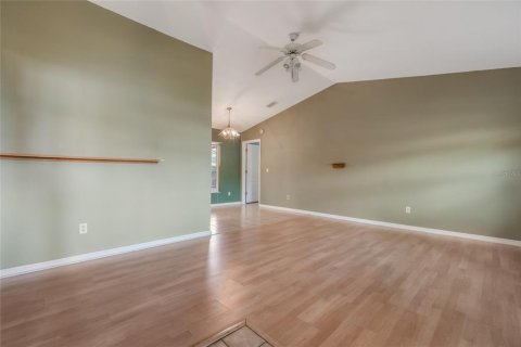 House in Oviedo, Florida 3 bedrooms, 139.73 sq.m. № 1919449 - photo 6