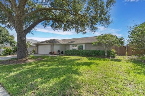House in Oviedo, Florida 3 bedrooms, 139.73 sq.m. № 1919449 - photo 2