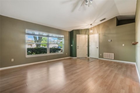 House in Oviedo, Florida 3 bedrooms, 139.73 sq.m. № 1919449 - photo 5
