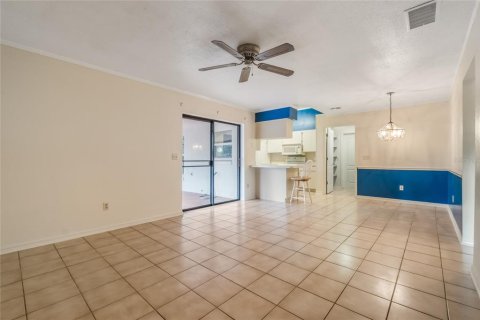 House in Oviedo, Florida 3 bedrooms, 139.73 sq.m. № 1919449 - photo 11