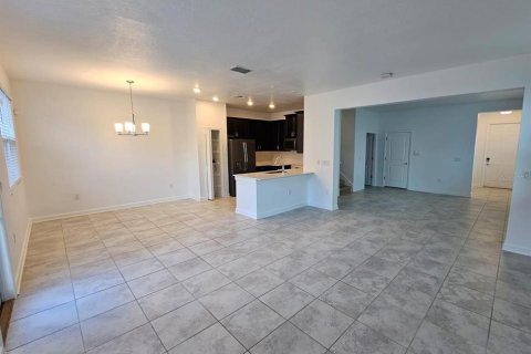 Adosado en venta en Kissimmee, Florida, 4 dormitorios, 192.03 m2 № 1848599 - foto 4