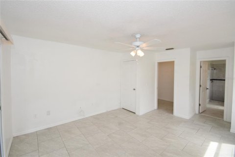 House in Palm Coast, Florida 3 bedrooms, 148.27 sq.m. № 1907274 - photo 28