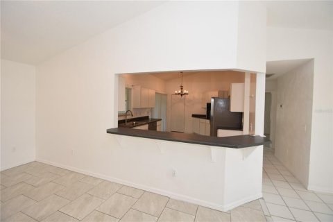 House in Palm Coast, Florida 3 bedrooms, 148.27 sq.m. № 1907274 - photo 10