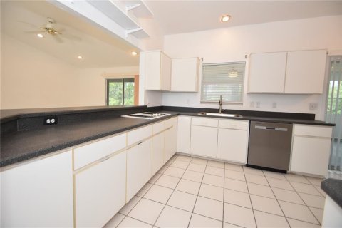 House in Palm Coast, Florida 3 bedrooms, 148.27 sq.m. № 1907274 - photo 11