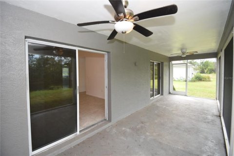 House in Palm Coast, Florida 3 bedrooms, 148.27 sq.m. № 1907274 - photo 9