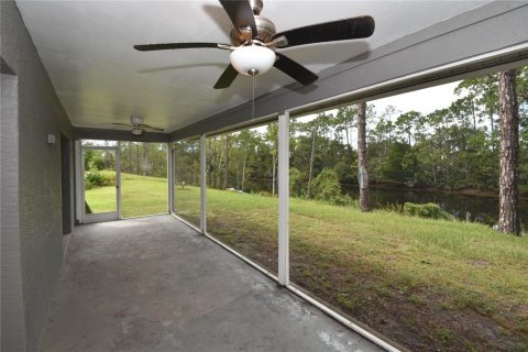 House in Palm Coast, Florida 3 bedrooms, 148.27 sq.m. № 1907274 - photo 8