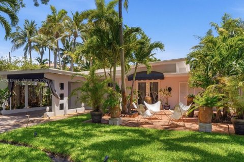 House in Fort Lauderdale, Florida 2 bedrooms, 113.25 sq.m. № 2274693 - photo 3