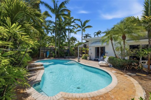 House in Fort Lauderdale, Florida 2 bedrooms, 113.25 sq.m. № 2274693 - photo 29
