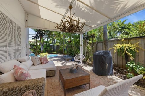 House in Fort Lauderdale, Florida 2 bedrooms, 113.25 sq.m. № 2274693 - photo 25