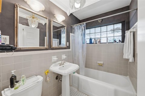 House in Fort Lauderdale, Florida 2 bedrooms, 113.25 sq.m. № 2274693 - photo 23