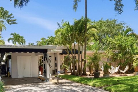 House in Fort Lauderdale, Florida 2 bedrooms, 113.25 sq.m. № 2274693 - photo 4