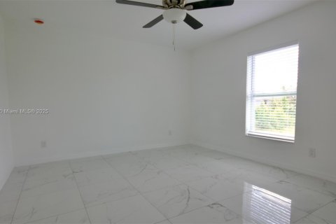 Villa ou maison à vendre à Fort Myers, Floride: 4 chambres, 145.48 m2 № 1942612 - photo 23