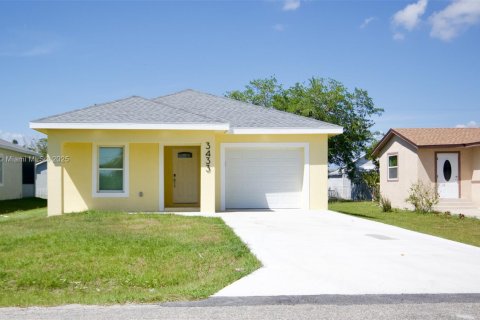 Villa ou maison à vendre à Fort Myers, Floride: 4 chambres, 145.48 m2 № 1942612 - photo 6