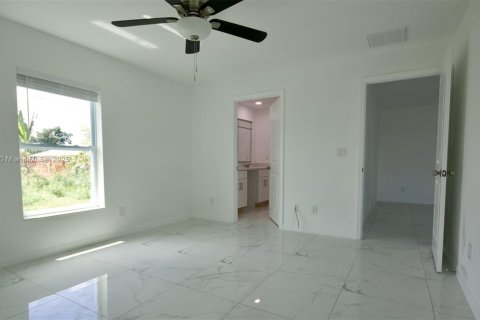 Villa ou maison à vendre à Fort Myers, Floride: 4 chambres, 145.48 m2 № 1942612 - photo 20