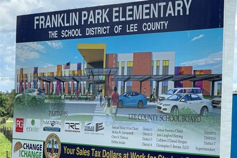 Villa ou maison à vendre à Fort Myers, Floride: 4 chambres, 145.48 m2 № 1942612 - photo 16