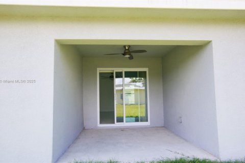 Villa ou maison à vendre à Fort Myers, Floride: 4 chambres, 145.48 m2 № 1942612 - photo 12