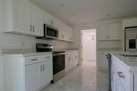 Villa ou maison à vendre à Fort Myers, Floride: 4 chambres, 145.48 m2 № 1942612 - photo 18