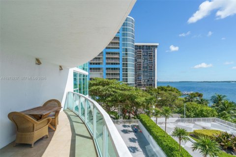 Condominio en venta en Miami, Florida, 2 dormitorios, 127 m2 № 2030927 - foto 2